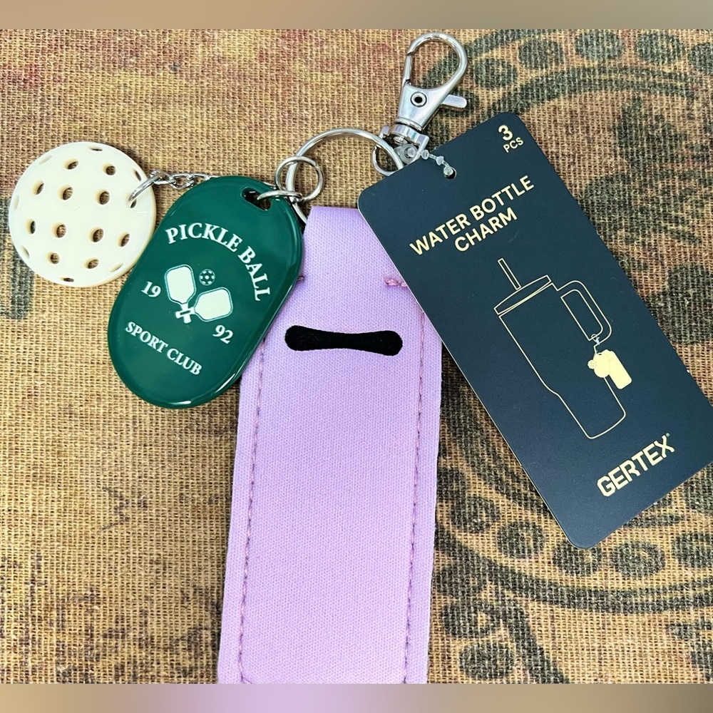Gertex Pickelball Water Bottle Charm NEW